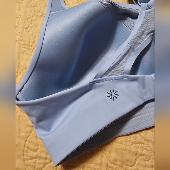 Athleta Light Blue Advance Sports Bra 36C EUC - Picture 3 of 8